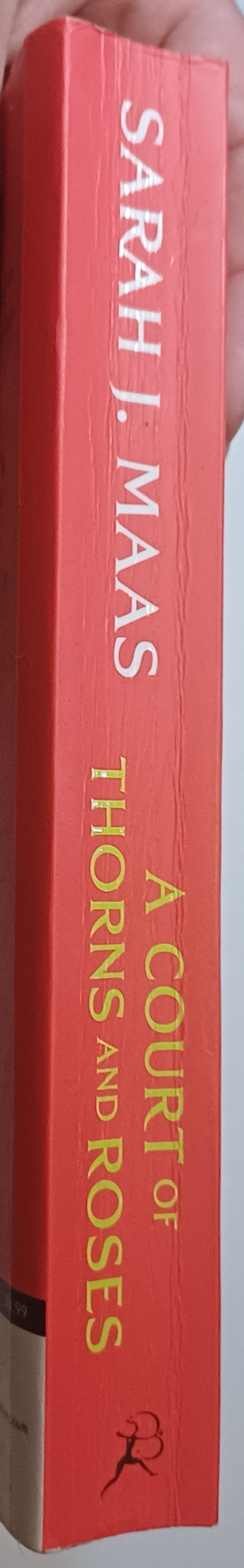 A Court of Thorns and Roses, Sarah J. Maas